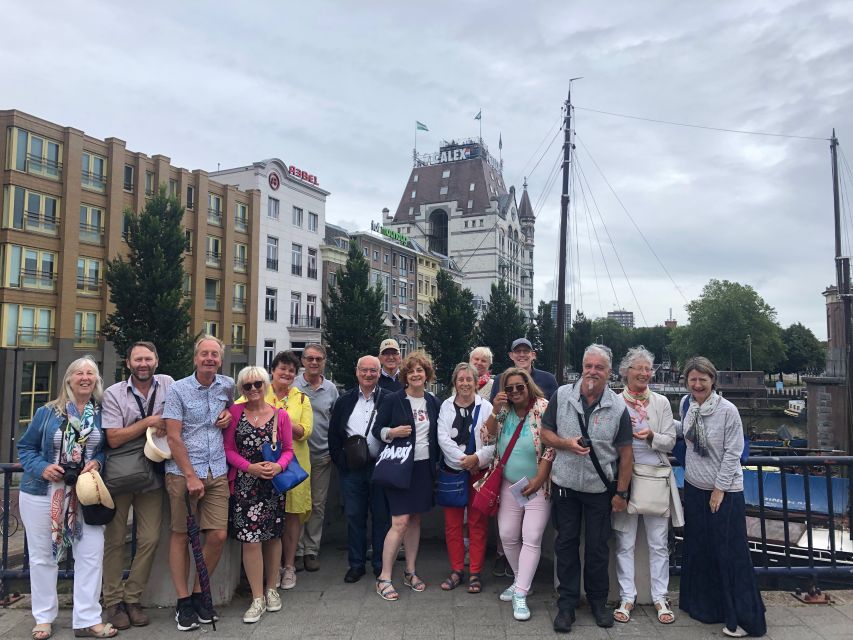 Rotterdam: Architectural Highlights Guided Walking Tour - Meeting at Rotterdam Centraal: start under the clock, then go from transit to design
