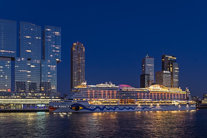 Rotterdam Architecture and Highlights Walking Tour (TOP RATED) - Starting at Rotterdam Central Station: The Best Possible Launch Pad