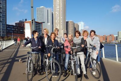 Rotterdam Bike Tour - all the Highlights - Kijk-Kubus cube houses: the photo stop that also teaches architecture