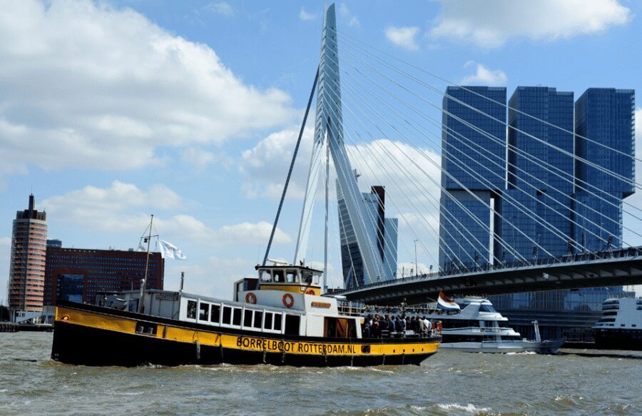 Rotterdam: Pub Cruise with Drinks and Bites - Key things you’ll notice on this Rotterdam pub cruise