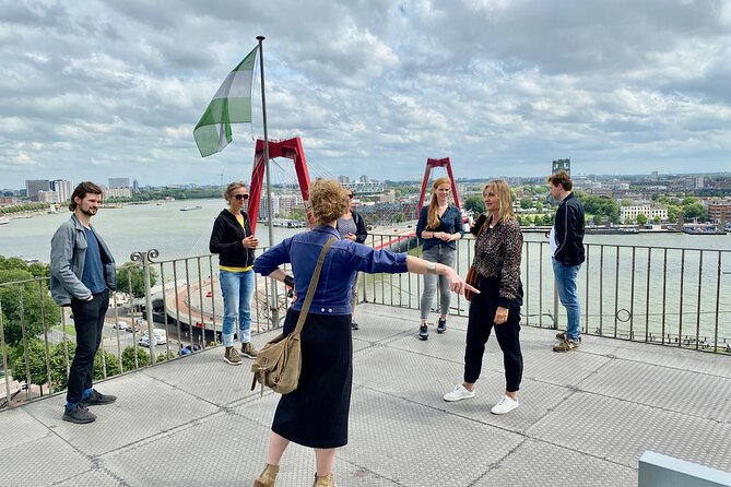 Rotterdam Rooftop tour - Stop 2: Luchtpark Hofbogen and the long rooftop park on an old train line
