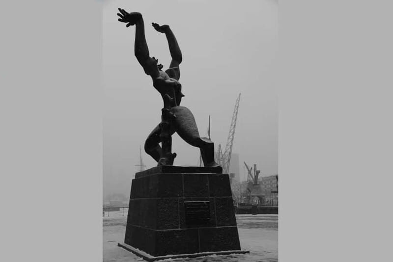 Rotterdam: WWII Walking Tour - Reconstruction You Can Actually Point To: Monuments Since the Ashes