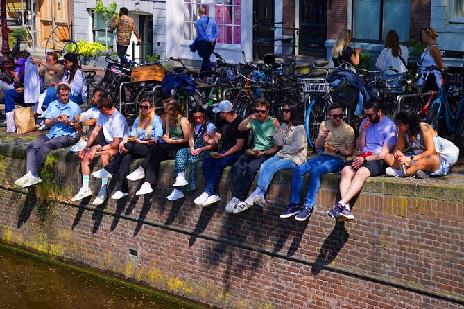 Skipping Lines & Sipping Beers: A History Tour of Amsterdam - Hans Egstorf: why the oldest bakery matters