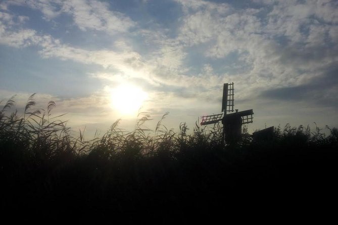 Small-Group Guided Sunset Canoe Tour in Waterland with Dinner - Why the reclaimed-sea story makes the scenery click