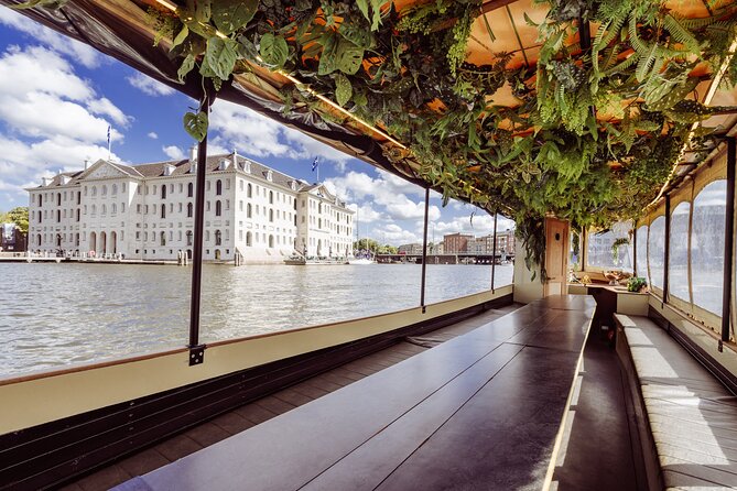 Small-Group Luxury Canal Cruise with Local Skipper - Unlimited drinks upgrade: when it’s worth it
