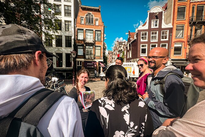 Small Group Walking Tour - Hello Amsterdam - Haarlemmersluis and Singel: bike culture and classic canal-belt views
