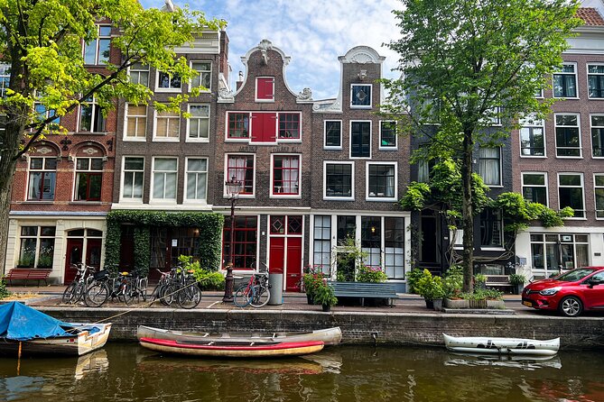 Small Group Walking Tour in Amsterdam with Friendly and Fun Guide - The guide matters: David and Diana-style storytelling that keeps pace fun
