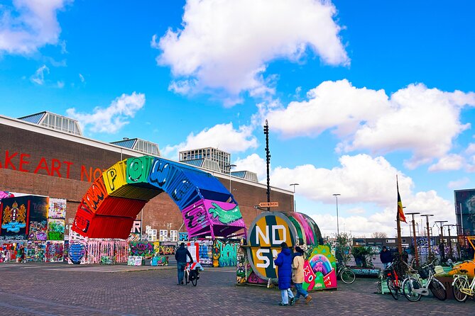 Street Art Walking Tour, private local Dutch guide - Amsterdam Centraal in 5 Minutes: The Quick Sculpture Find That Feels Like a Win