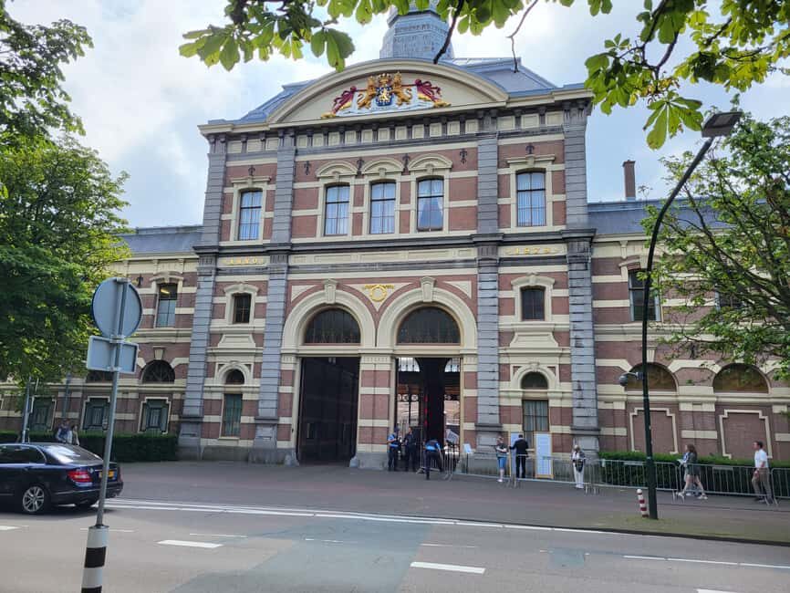 The Hague: Canal Cruise with Live Guide Winter edition - Key things I’d pay attention to