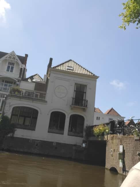 The Hague: Canal Cruise with Live Guide Winter edition - A winter canal cruise that feels made for staying outside