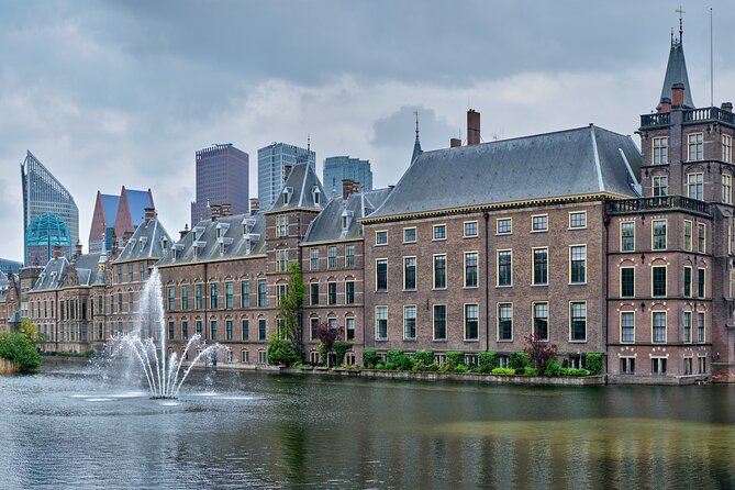 The Hague: City Walk Audio Guide in 7 Languages on your Phone - Key things to know before you start