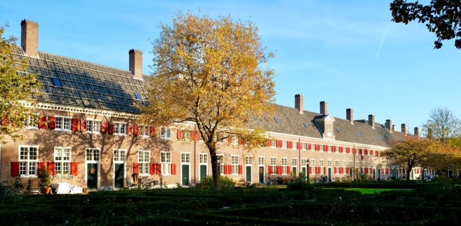 The Hague: Courtyard Walking Tour - Should You Book the Courtyard Walking Tour?