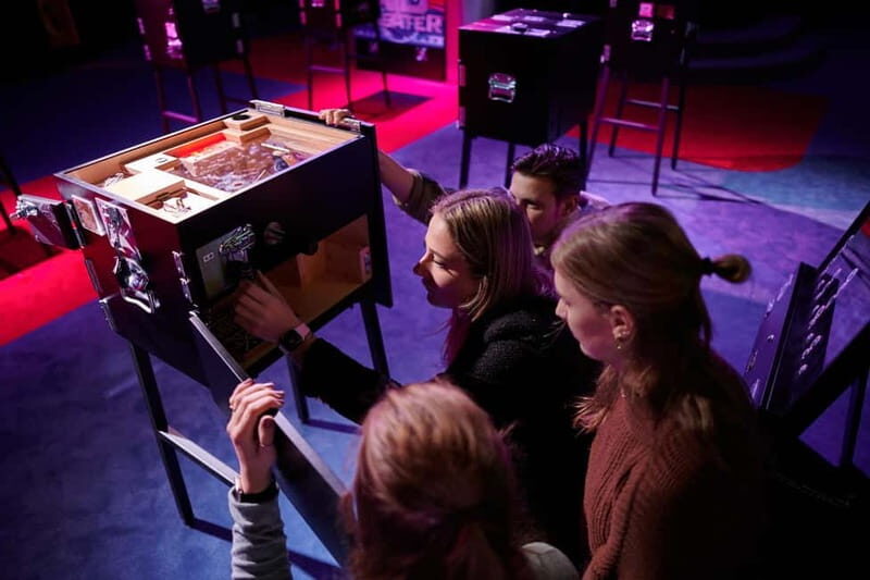 The Hague: EscapeBox Game - EscapeBox in Scheveningen: a timed safe-cracking challenge