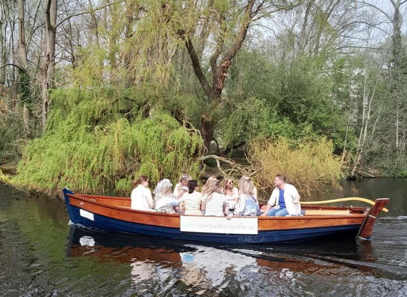 The Hague: individual tickets for an electric boattour! - A 100% electric open-boat ride in The Hague’s canal center