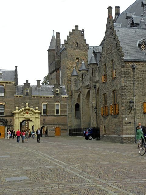 The Hague: Old City Private Walking Tour - The two-hour format: what you actually get (and what you don’t)
