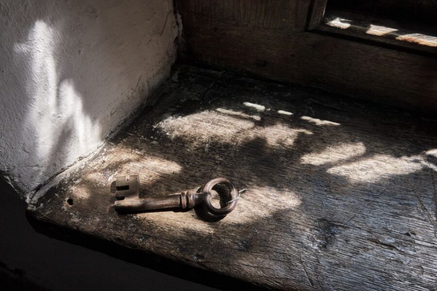 The Hague: Prison Gate Museum - Torture and punishment instruments: why the museum shows them