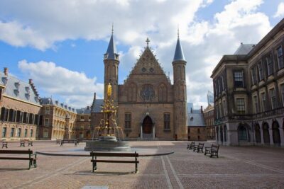 The Hague Scavenger Hunt and Highlights Self Guided Audio Tour - How the scavenger hunt actually works (audio, riddles, and pacing)