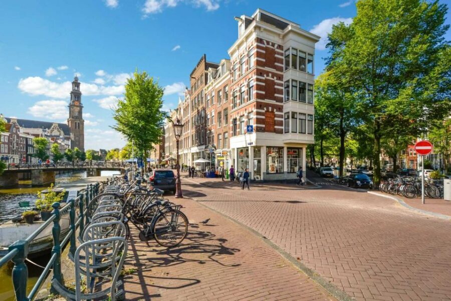 The True Story of Anne Frank's Diary Private Guided Tour - Following Anne Frank’s Route Through Amsterdam’s Jewish Quarter