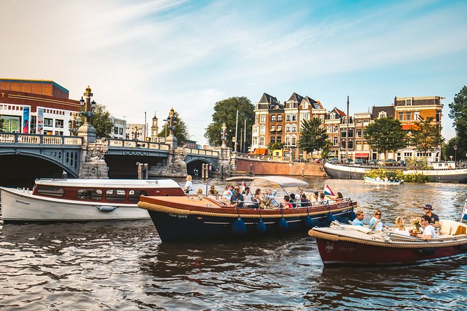 The Ultimate Amsterdam Canal Cruise - 2hr - Small Group with Drinks & Snacks - Open bar and snack platter: why the inclusions feel worth it