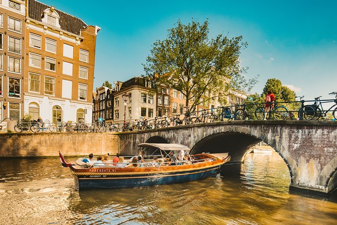 The Ultimate Amsterdam Canal Cruise - 2hr - Small Group with Drinks & Snacks - The boat and the small-group promise (and how to confirm it)