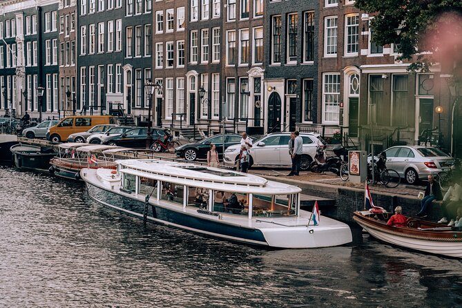 The Ultimate Amsterdam Canal Cruise - 2hr - Small Group with Drinks & Snacks - Two hours, a smart route: the main canals, the Amstel, and Raamgracht
