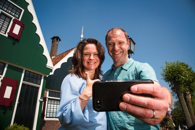 The Ultimate Zaanse-Schans Private Day Trip - Stop 1: Zaanse Schans and the klompen workshop at a shoemaking factory