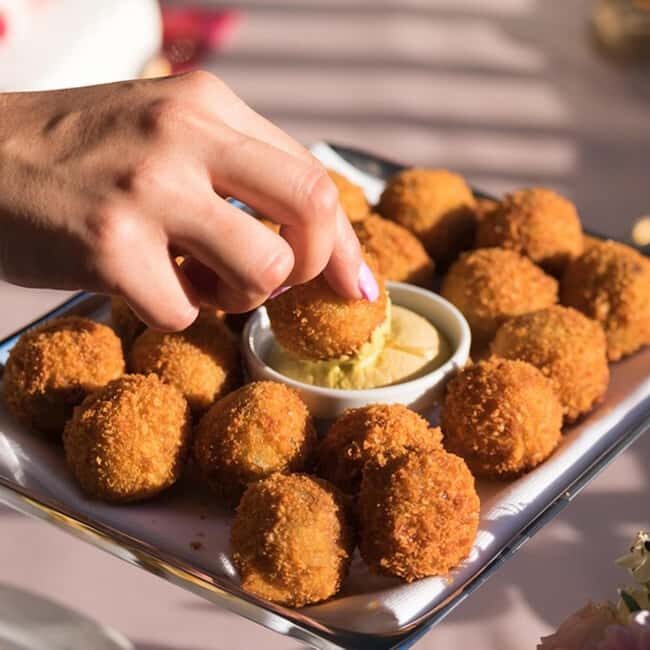 Top 10 Tastings of Amsterdam: Guided Walking Food Tour - Small-group pros (and the one catch to plan for)