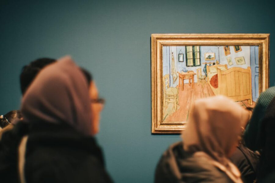 Tour in Spanish: Van Gogh Museum Private Tour - The tour angle on the ear incident: not just the headline