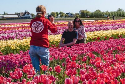 Tour to Giethoorn and Keukenhof Tulip Fields from Amsterdam - Tulip Experience Amsterdam: From Bulb Science to Photo Points
