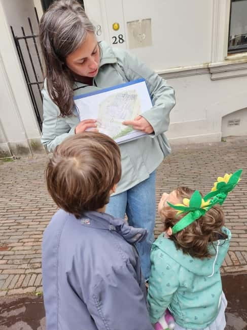 Utrecht: Family-Friendly Walking Tour with Guide - Price and value: what $29 buys you in Utrecht time