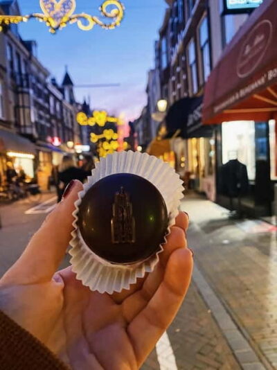 Utrecht: Guided Food Tour - Starting at Mariaplaats: Easy to Find, Quick to Orient