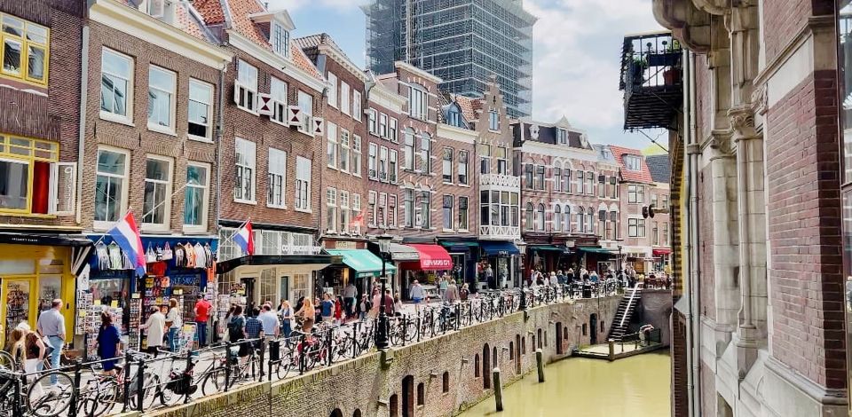 Utrecht: Highlights and Secrets with a Walking Tour - Cobbled Streets and Churchyards: Where Utrecht Gets Interesting