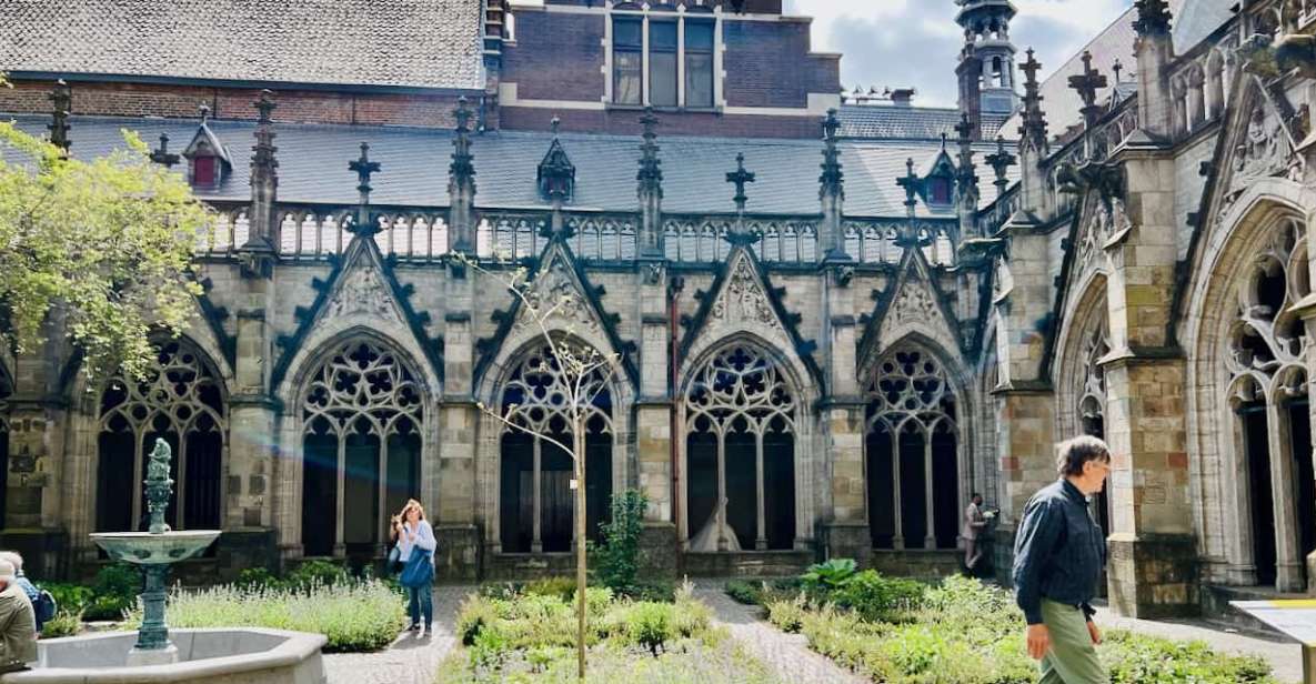 Utrecht: Highlights and Secrets with a Walking Tour - Oudegracht Canals: Utrecht’s 1.5-Mile Heart