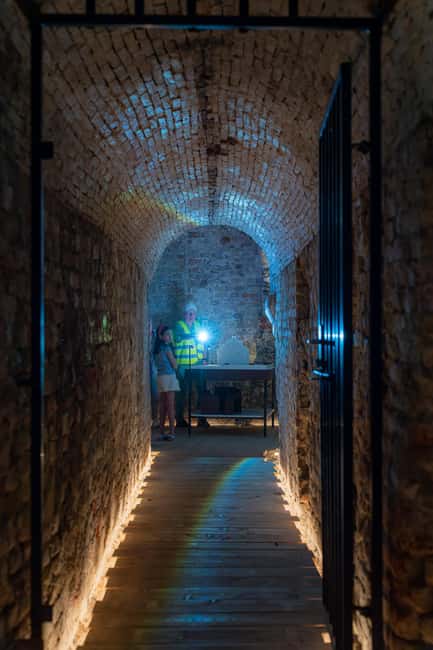 Utrecht: Lofen Palace with Entry Ticket & Guide - What you’ll actually do: the guided underground route