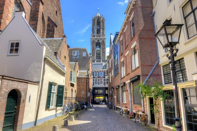 Utrecht Old Town: Medieval Monster Hunt & Walking Tour - Key points before you go