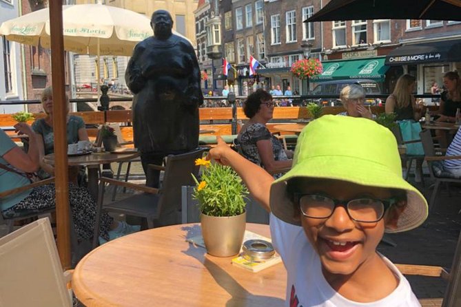 Utrecht Old Town: Medieval Monster Hunt & Walking Tour - Pace control: why the lack of internet matters