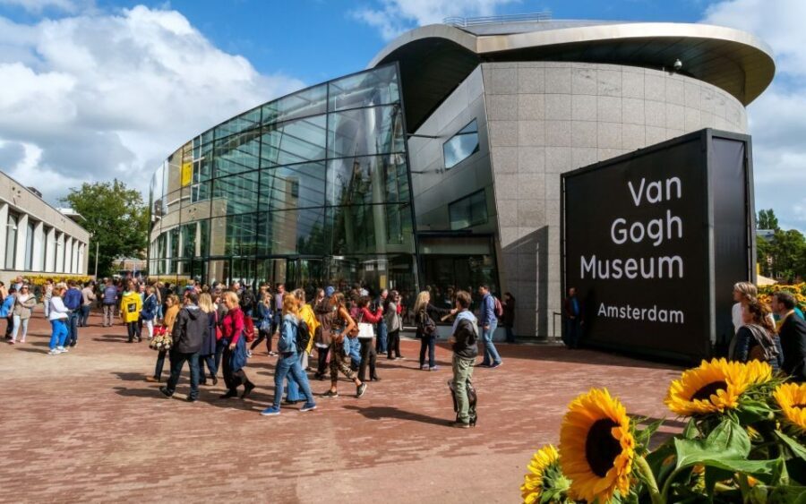 Van Gogh & Rijksmuseum Masterpieces Guided Tour 8 guests 5h - Lunch at Cobra Café: short pause, then back into art mode