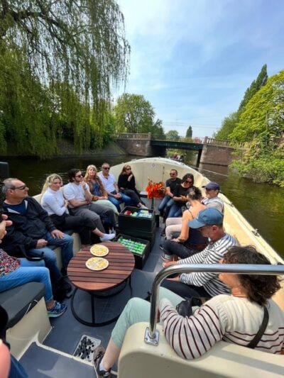 Visit Amsterdam by Boat with a French Guide (french) - Oosterdokskade 8: How to Find the Pier Without Stress