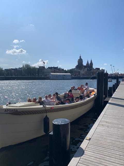 Visit Amsterdam by Boat with a French Guide (french) - The Apéro Factor: Dutch Cheese, Drinks, and Guide-Driven Fun
