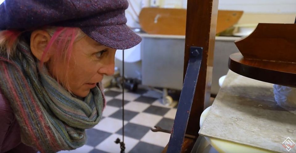 Volendam: 2.5-Hour Cheesemaking Workshop & Clog Making Tour - Tastings at the shop: Gouda, Edam, stroopwafel, and fruit wine