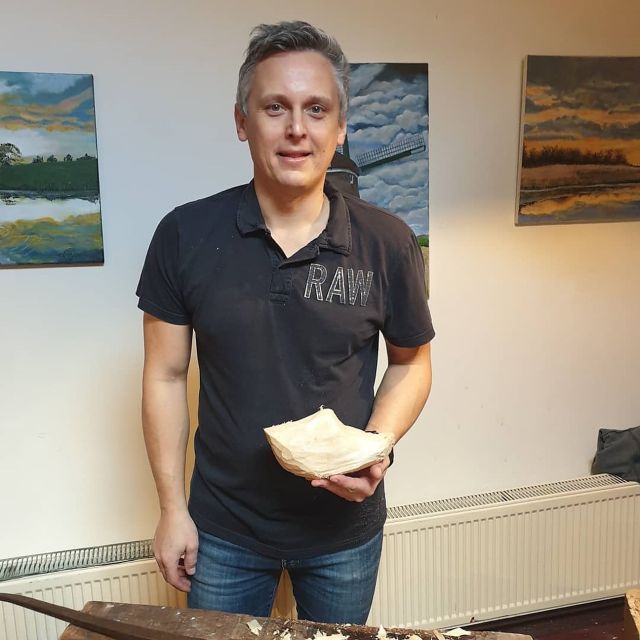 Volendam: 2-Hour Clogmaking Workshop and Cheese Tour - FAQ