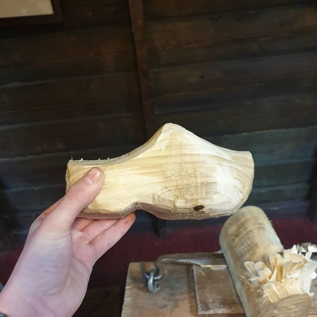 Volendam: 2-Hour Clogmaking Workshop and Cheese Tour - Should You Book Volendam: Clogmaking Workshop and Cheese Tour?