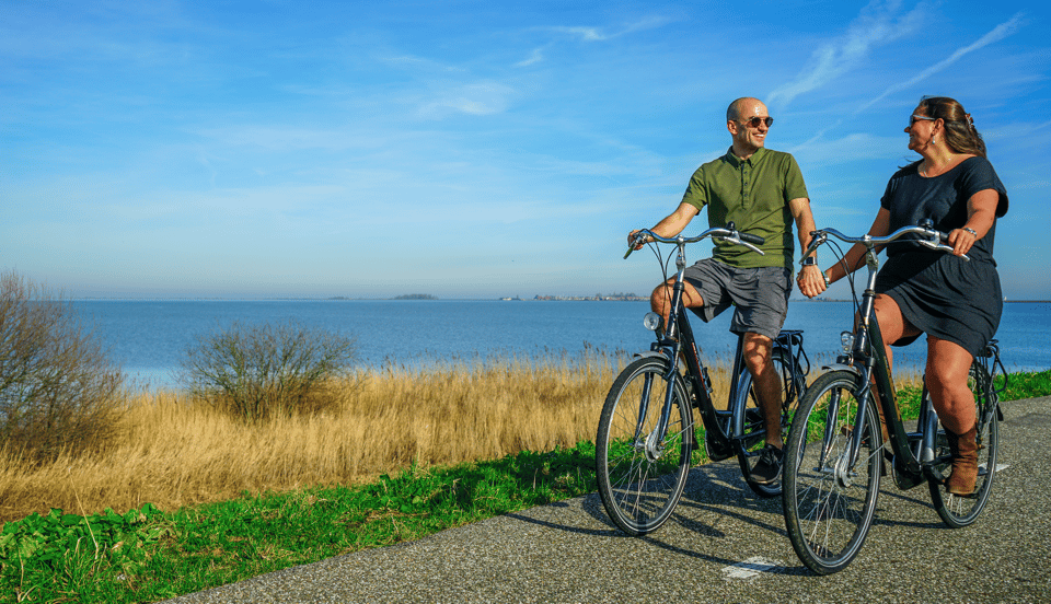 Volendam: Bike Rental including Highlights-Routes - Marken, Monnickendam, Edam: Classic Dutch Towns on Two Wheels