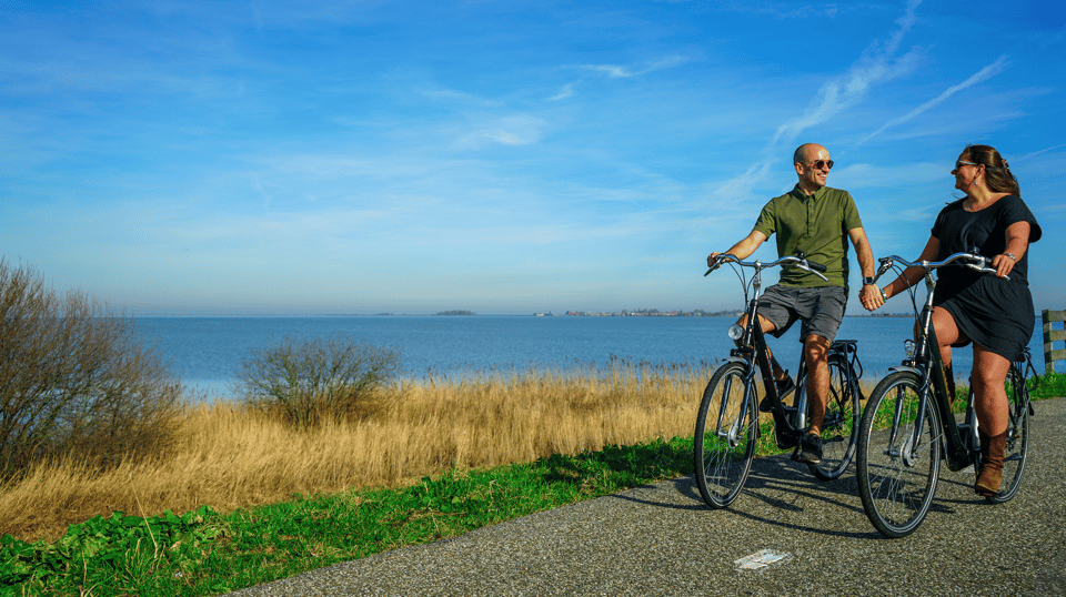 Volendam: E-Bike Rental including Highlights-Routes - Monnickendam: Pretty Streets, Easy Breaks, and Real-Feeling Cafés