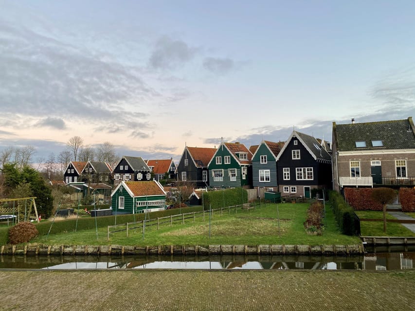 Volendam: E-Bike Rental including Highlights-Routes - Edam: Quiet Canals and the Cheese Market Timing Question