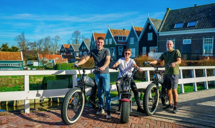 Volendam: E-Fatbike Rental - Edam in about an hour: canals, alleys, and cheese culture