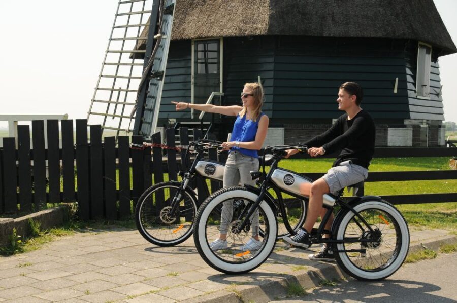 Volendam: E-Fatbike Rental - Marken: the 10-kilometer dike ride and a true island feeling