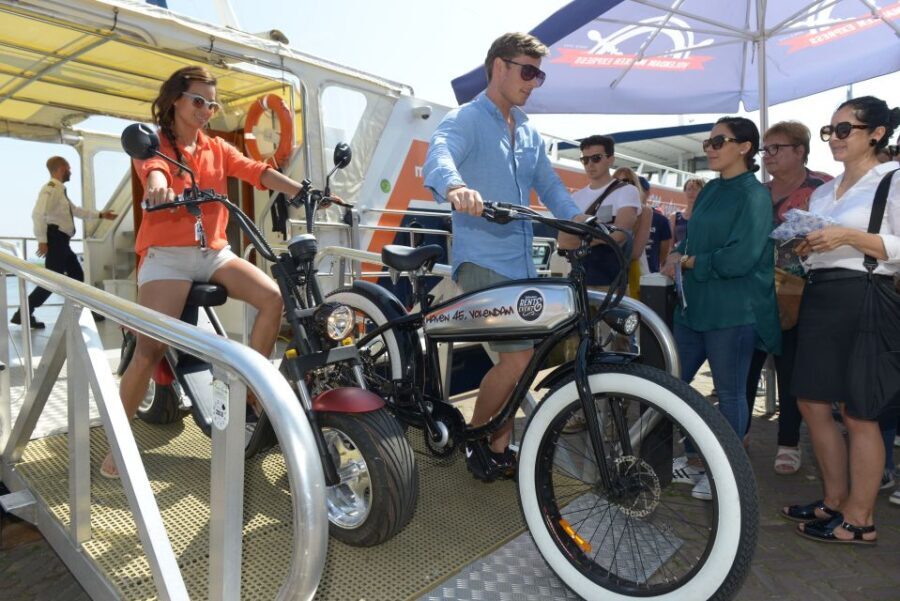 Volendam: E-Fatbike Rental - Windmill and cheese farm moments: why they matter