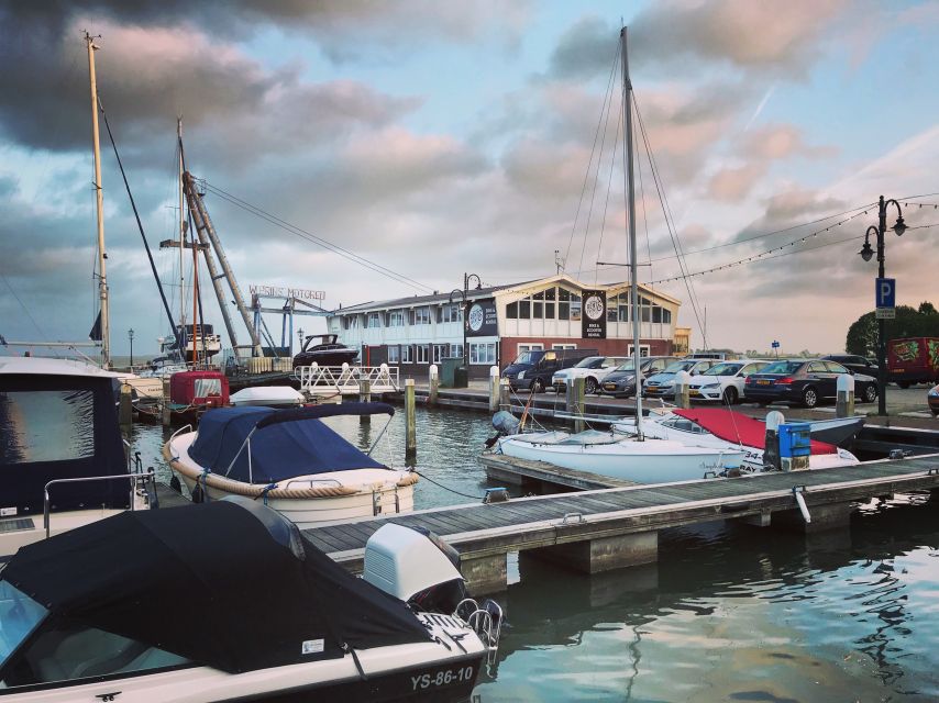 Volendam: E-Scooter Rental - Edam Cheese and Canals in About an Hour
