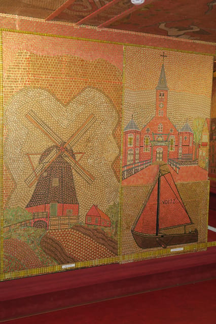 Volendam: Volendams Museum Entry Ticket - Volendams Museum: a quirky, self-guided peek at daily life in Volendam